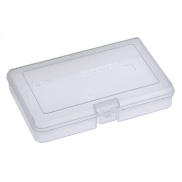 Scatola Porta Minuterie 101/ATN in plastica da pesca con misure interne 165 x 112 x 31 mm / 6.50 x 4.41 x 1.22 inch. Colore trasparente. Questa scatola porta minuterie è disponibile in diverse configurazioni: vuota, con 3, 5, 6, 10, 13 o 15 scomparti interni. Materiale: polipropilene.