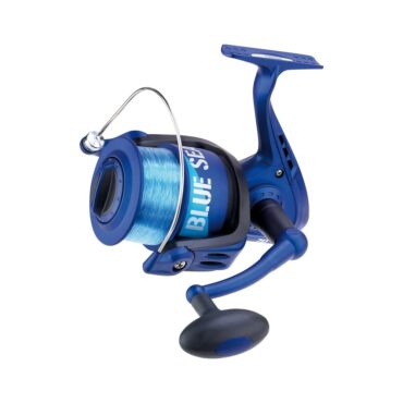 Proposto in due misure che coprono ogni tipo di pesca medio pesante sia da barca che da riva. Corpo e manovella robusti e bobina già imbobinata con ottimo nylon. Corredato di manovella reversibile un cuscinetto di qualità ed anti-ritorno affidabile per far fronte ad ogni combattimento.