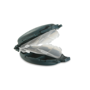 Scatola a forma di guscio di tartaruga, molto compatta e comoda per riporre la piccola minuteria, come girelle e moschettoni. Mini scatola porta minuteria, 12 scomparti.