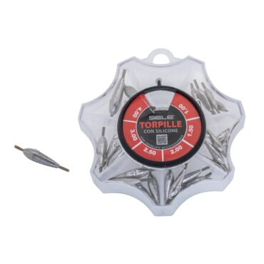 Le torpille a goccia in piombo sono un tipo di piombo popolare nella pesca sportiva, grazie alla loro forma a goccia che assicura stabilità durante il lancio e precisione nella presentazione dell'esca. Sono calibrate, rettificate e disponibili in diverse misure, con un filo in silicone che mantiene il foro aperto. Sono prodotte in Italia per garantire alta qualità e resistenza.