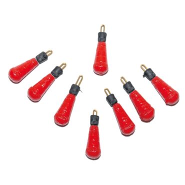 La sonda a molla a forma di pera è uno strumento molto utilizzato dai pescatori per la pesca alla trota. Questo tipo di sonda presenta una forma allungata a pera, con una molla posta nella parte superiore e un peso alla base. Grazie alla sua forma, la sonda a molla a forma di pera è in grado di adattarsi meglio alla conformazione del fondale del fiume o del lago, offrendo una lettura più precisa della profondità.