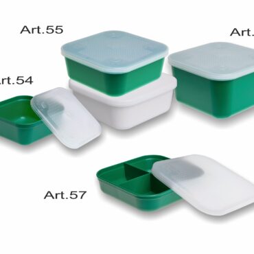 Quattro misure con coperchio forato e chiusura di sicurezza. Gli art. 54 - 55 - 56 sono disponibili anche in colore bianco per visualizzare meglio alcuni tipi di esche come il ver de vase. Confezione da 10 pezzi.