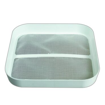 Setaccio con rete bianca 15x15 cm per scatoline quadrate da litri 1,2 e 1,8. Ideale per ver de vase.

Busta da 1 pezzo, confezione da 10 buste.