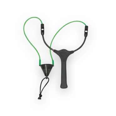 Fionda Baits lancia esche e pasture, precisa nel lancio ed estremamente maneggevole. La fionda da pesca è realizzata con una struttura in plastica resistente, elastici e cestello in morbido silicone.