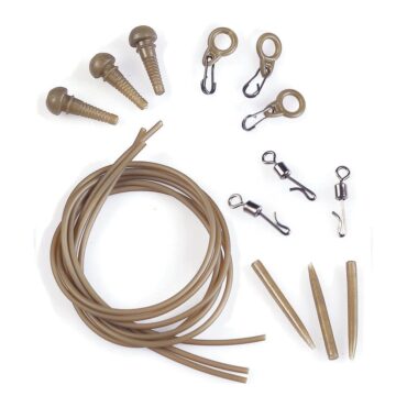 Three Carps Camou 4, kit da carpfishing composto da 3 set.