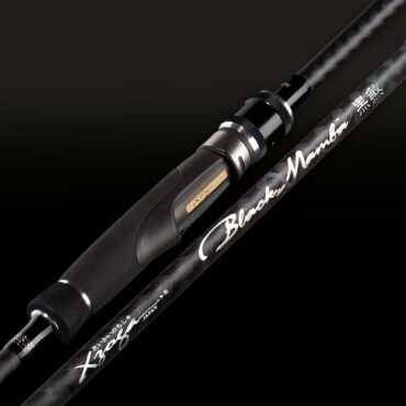 La canna da spinning XZOGA Black Mamba è la scelta definitiva per gli appassionati di pesca. Ispirata alla leggendaria Black Mamba, incarna potenza e agilità. Realizzata con materiali di alta qualità, offre prestazioni eccezionali e durata nel tempo. Con il suo design elegante e versatile, è perfetta per catturare una vasta gamma di pesci. La sua struttura leggera e reattiva offre una sensibilità superiore per percepire ogni morso. Adatta a principianti ed esperti, offre un perfetto equilibrio tra potenza e sensibilità. Il suo design nero aggiunge un tocco di stile all'attrezzatura da pesca. Non perdere l'opportunità di vivere un'esperienza di pesca indimenticabile con la XZOGA Black Mamba Spinning Rod.