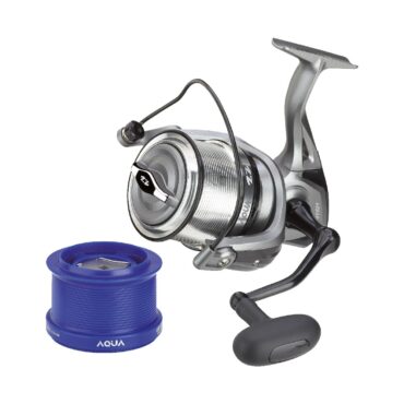 Aqua è il mulinello da surfcasticg proggettato dal brand Zun Zun e realizzato in grafite ultraleggera ad alta densità. Sistema Anti-reverse Infinite. Ingranaggi e freno multidisco in acciaio inox da 11 kg. Bobina in alluminio di lunga distanza forgiato a freddo resistente alla corrosione e bobina aggiuntiva in grafite. Manovella in alluminio lavorato con pomello ergonomico di facile presa.
